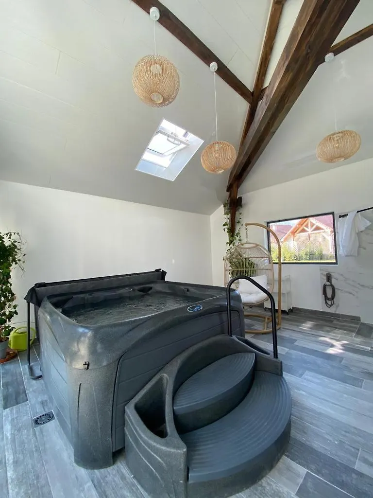 Gite Bien-Etre Hammam Et Jacuzzi ,Sauna La Grotte