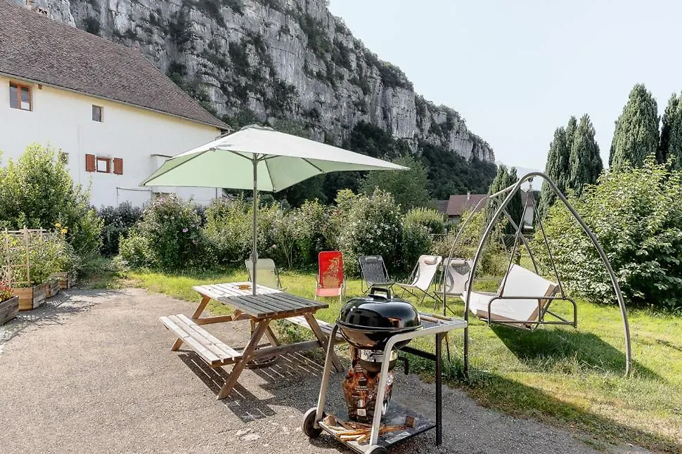 Gite Bien-Etre Hammam Et Jacuzzi ,Sauna La Grotte Holiday home
