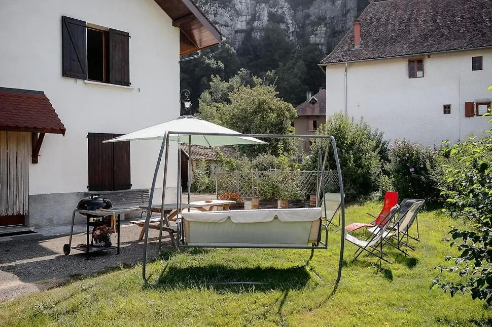 Holiday home Gite Bien-Etre Hammam Et Jacuzzi ,Sauna La Grotte France