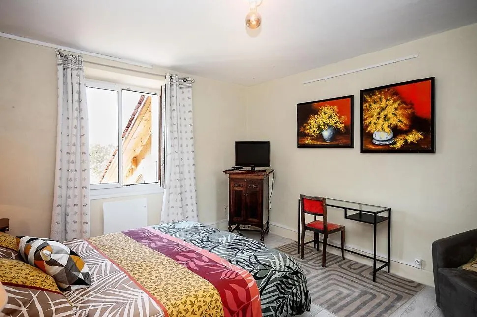Holiday home Gite Bien-Etre Hammam Et Jacuzzi ,Sauna La Grotte