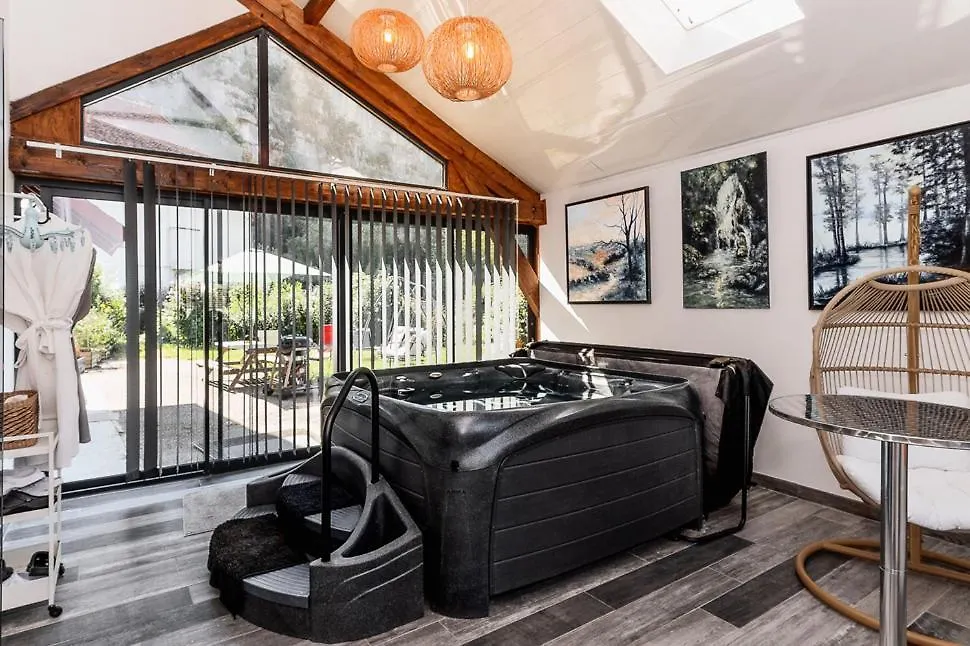 Gite Bien-Etre Hammam Et Jacuzzi ,Sauna La Grotte