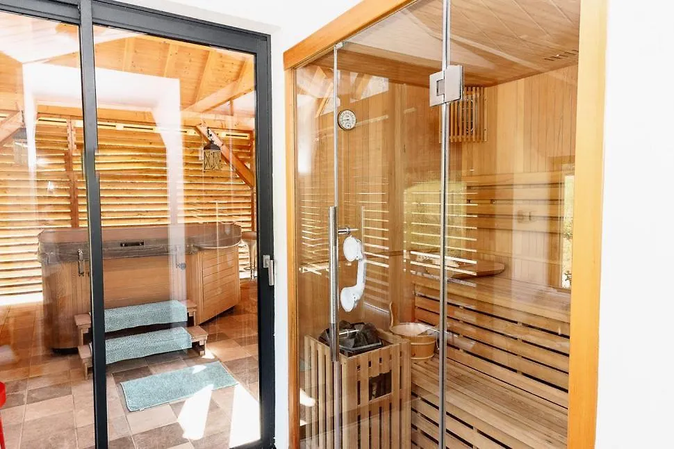 Gite Bien-Etre Hammam Et Jacuzzi ,Sauna La Grotte Holiday home